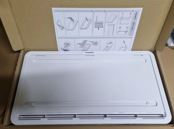 Решетка вентиляционная Dometic LS300 с зимней крышкой цвет белый